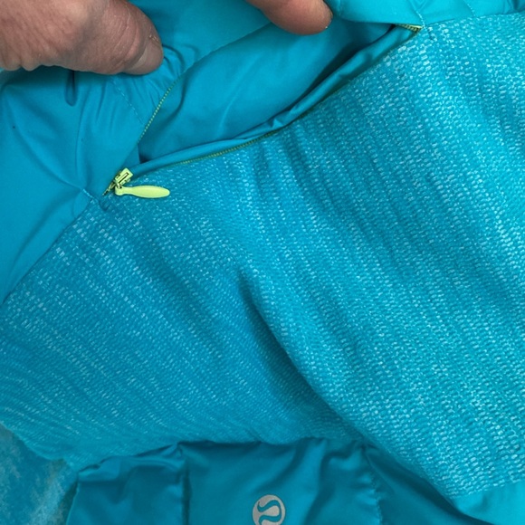 lululemon athletica Teal Hooded Sweater - Picture 11 of 16